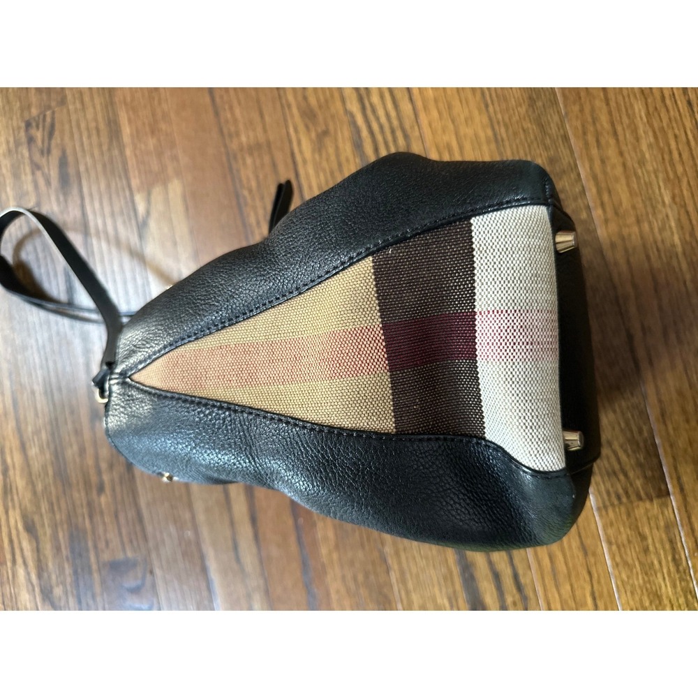 Burberry Maidstone Brit Grained Black Pebble Shoulder Bag - Picture 5 of 13